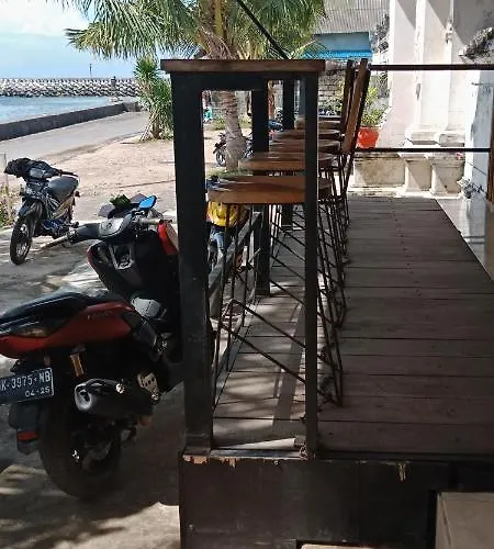 Hostel Kombi Beach ヌサペニダ