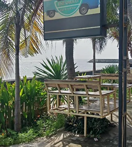 Hostel Kombi Beach ホステル